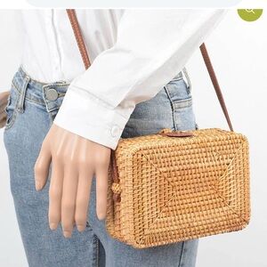 Chic Woven Crossbody Bag in Tan
